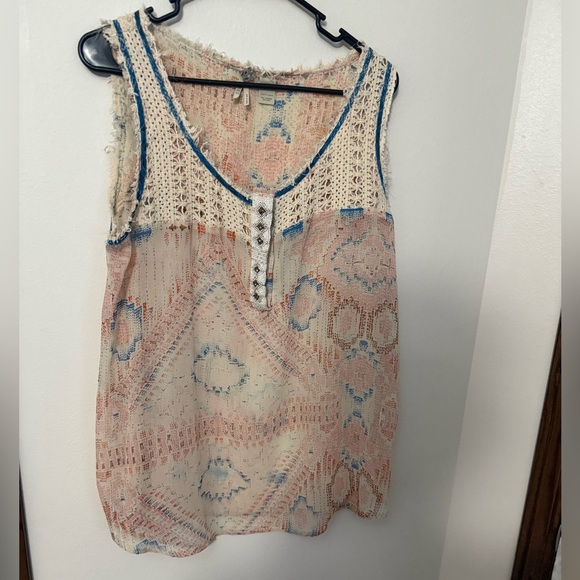 Gimmicks by BKE Boho Crochet Tank Top - Cream and Blue - Picture 1 of 4